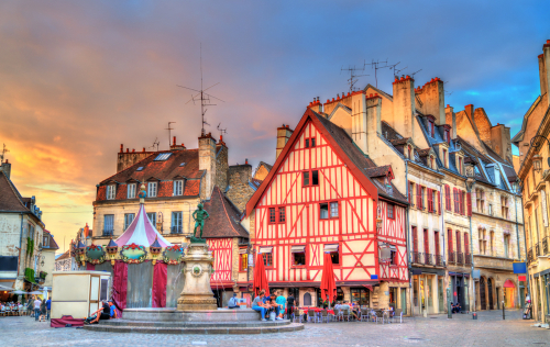 Traditional,Buildings,In,The,Old,Town,Of,Dijon,-,Burgundy,
